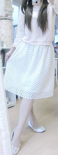 白花刺繍づくしふっくらスカート